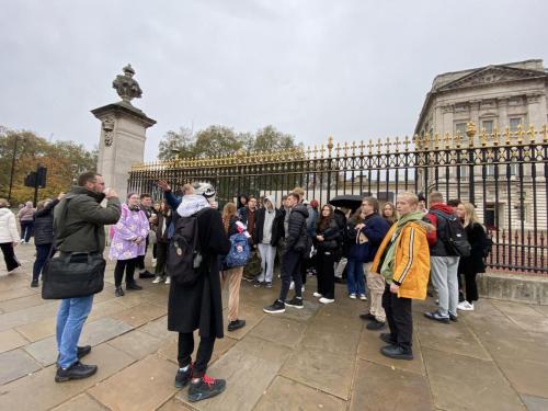 385529517 6775898535798220 3461793980204106695 n