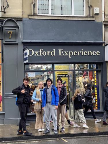 385537964 1031280774774868 6083559175708979387 n