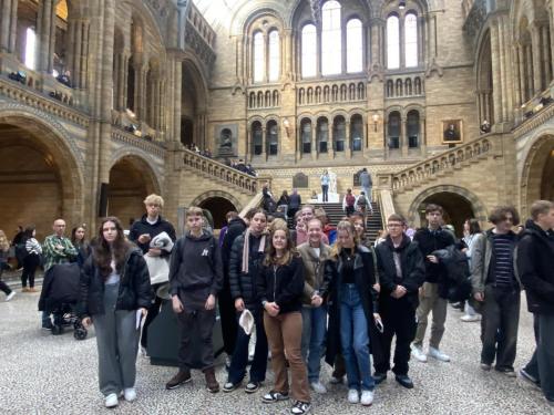 385542716 722512555972047 3904253529968489861 n