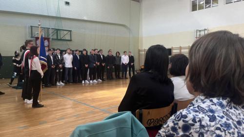 received 1203051690393571