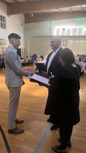 received 147397844789673