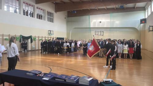 received 1946274215771104