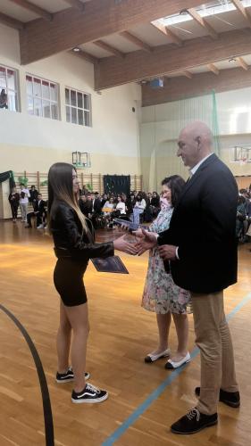 received 537009421956899