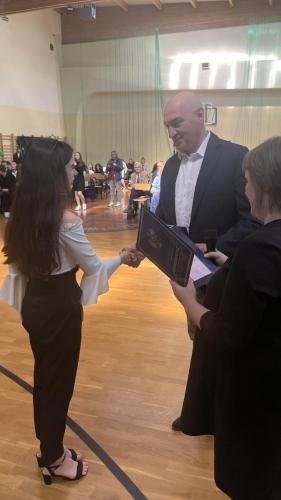 received 625975399575888