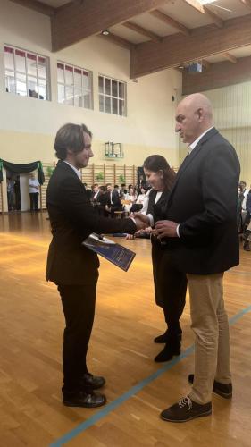 received 800770047650942