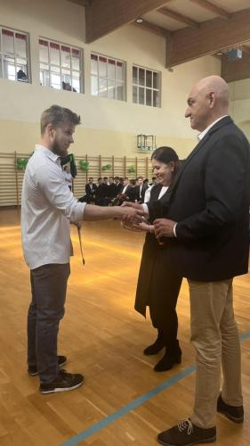 received 930445991572940