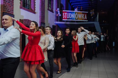 Studniówka Toruń 373